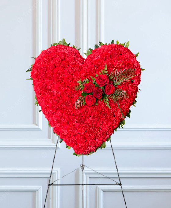 Corazón de rosas para funeral Gijón Flores funerarias en Gijón